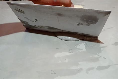 Applicazione con spatola