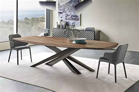 Applicazioni del tavolo in diversi contesti