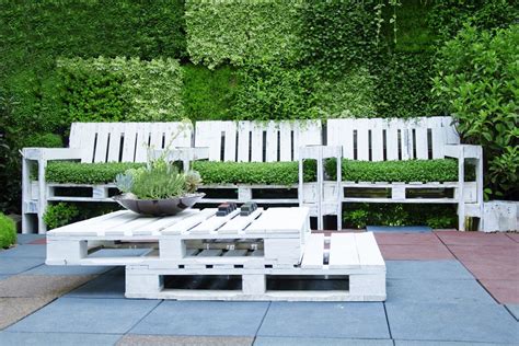Arredamento giardino con pallet
