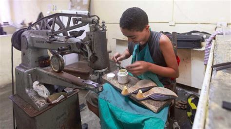 Artigiani al lavoro