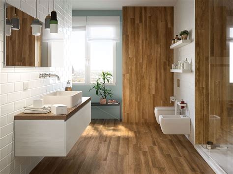 Bagno con Gres Porcellanato Effetto Legno