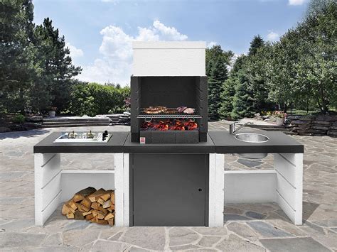 Barbecue per giardino