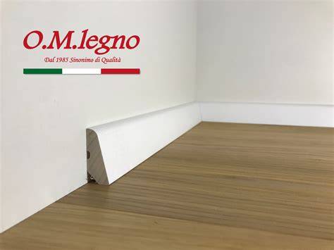 Battiscopa in legno