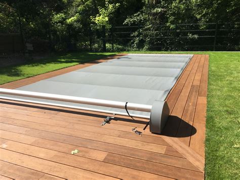 Copertura motorizzata per piscina in teak