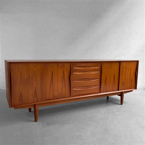 Credenza in teak indonesiano