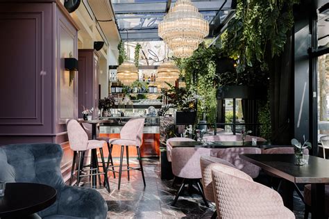 Design interno del ristorante Charcohol