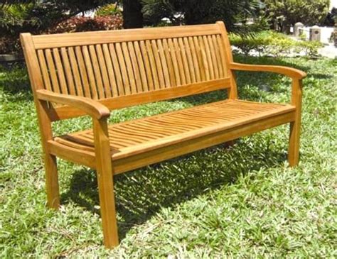 Dettaglio panchina in legno