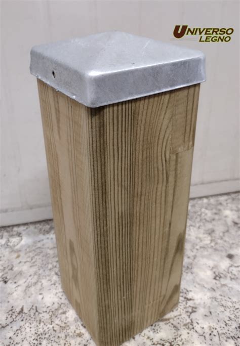 Esempi di copripali in legno