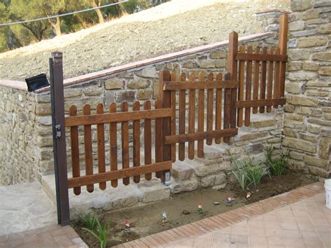 Esempi di recinzioni in legno