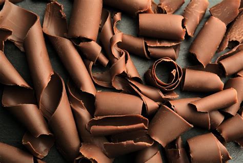 Formare riccioli di cioccolato