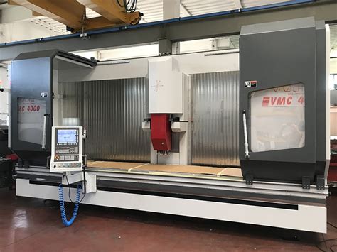 Fresatrice CNC