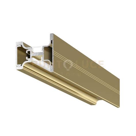 Installazione a parete di profilo in alluminio