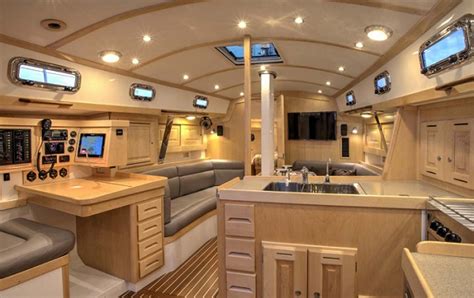 Interni barca in legno