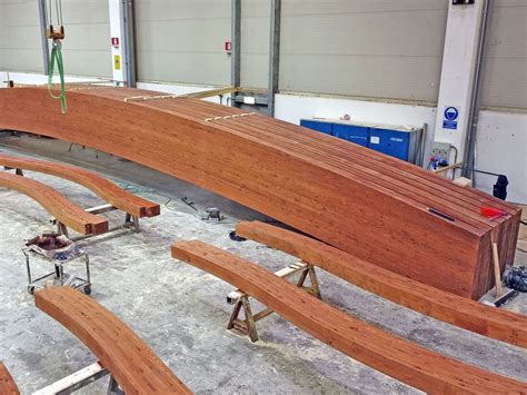 Legno lamellare curvo