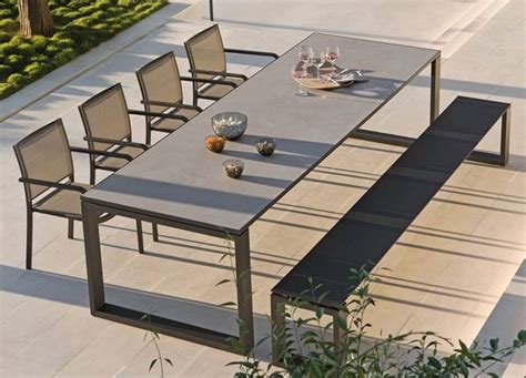 Materiali per tavoli da giardino