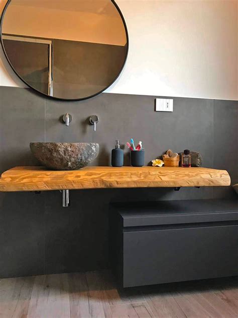 Mobile bagno sospeso in legno