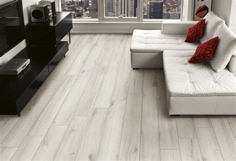 Pavimenti in ceramica effetto legno