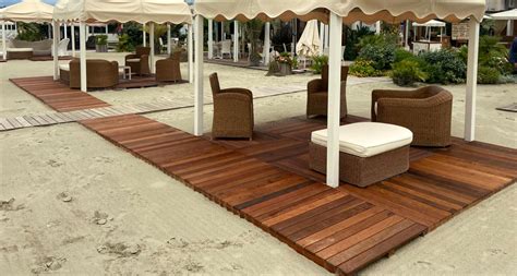 Pavimenti in legno per spiaggia