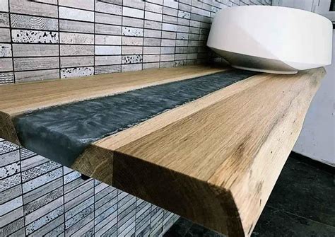 Piano per bagno in legno e resina