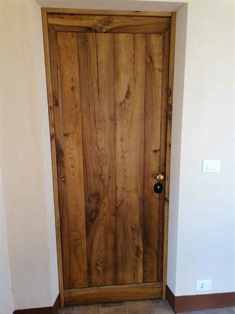 Porta blindata in legno massello