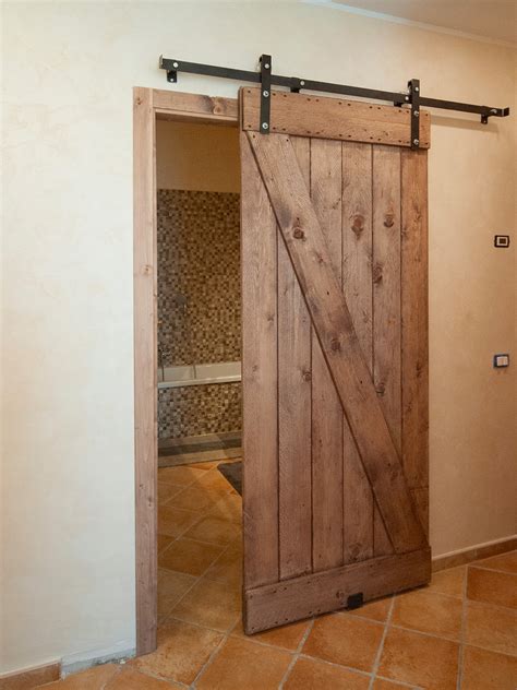 Porta scorrevole in legno