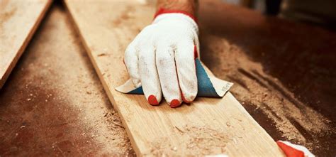 Preparazione del legno per la verniciatura