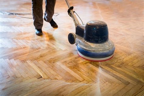 Pulizia Parquet a Olio