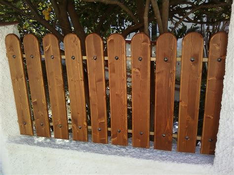 Recinzione in legno fai da te con copripali