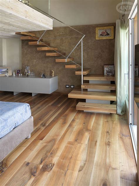 Scala in legno di design