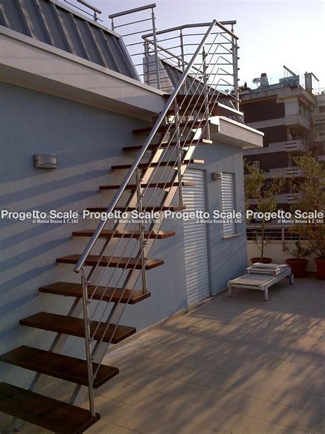Scala in legno per esterni
