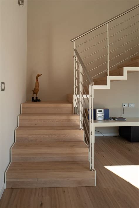 Scala interna in legno
