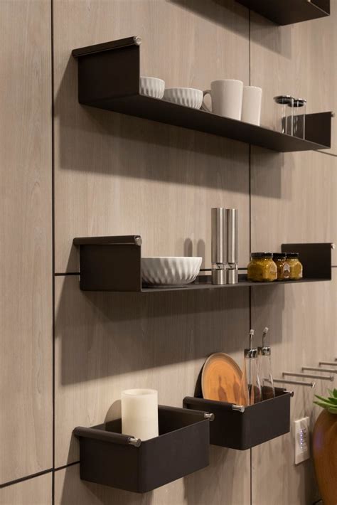 Schienale attrezzato in cucina