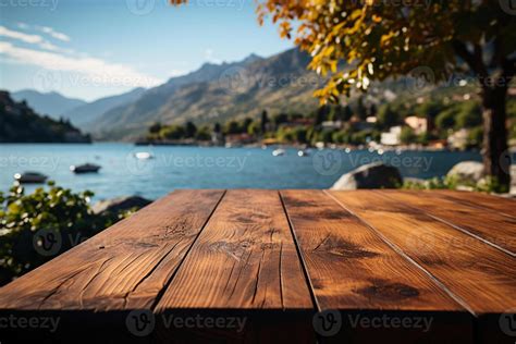 Sfondo tavolo in legno con foresta
