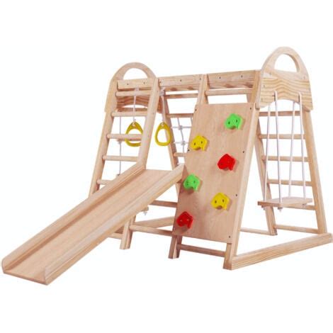 Struttura in legno e rete di nylon per arrampicata