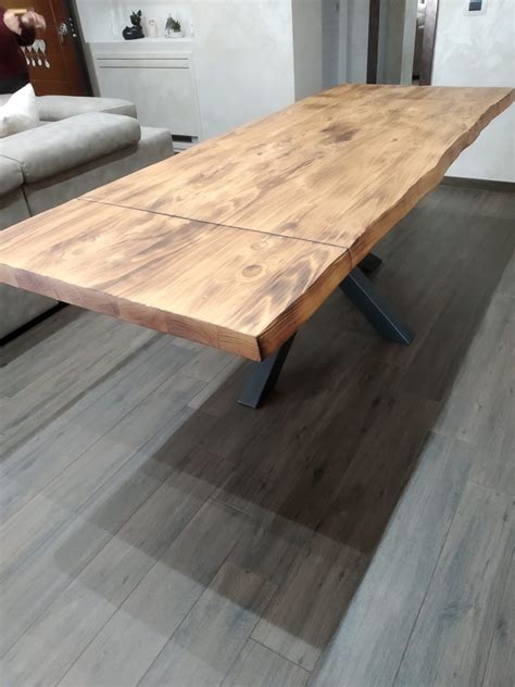 Tavolo allungabile in legno e ferro