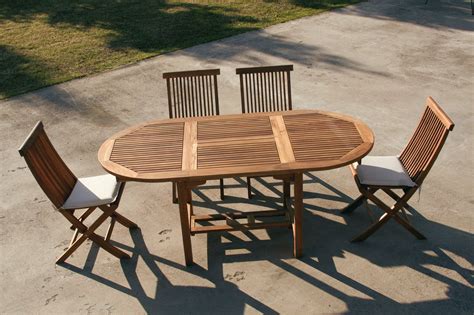 Tavolo da giardino in legno