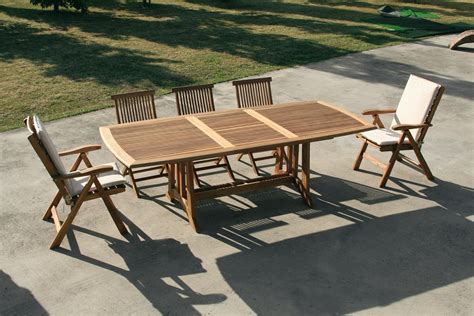 Tavolo in legno allungabile per esterno