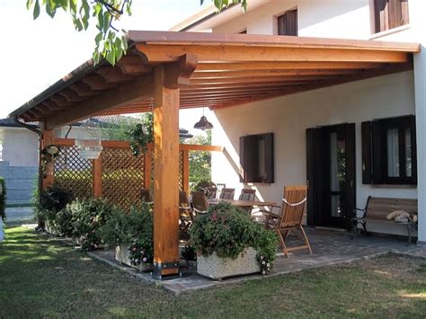 Tettoia in legno
