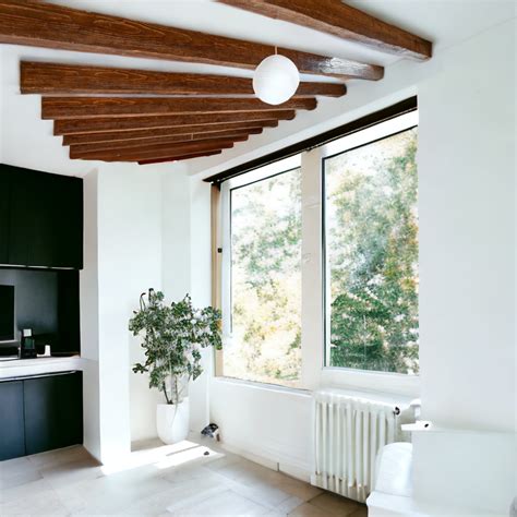 Travi in legno in un'abitazione moderna