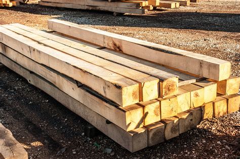 Travi in legno massello di castagno